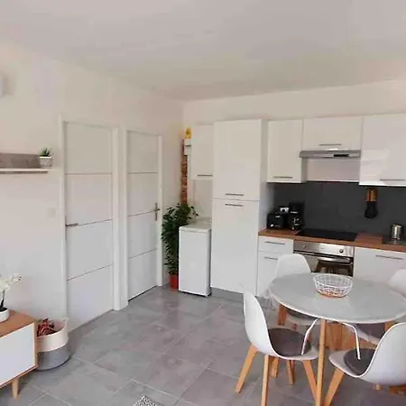 Au Calme Situe En Camargue Holiday home